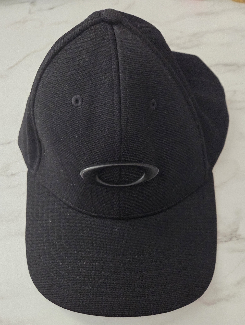 Oakley Black Logo Hat